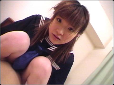 カリビアンコム 夏木愛美の無修正エロ動画 セーラー服卒業白書の画像